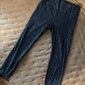 Athleta black and white leggings